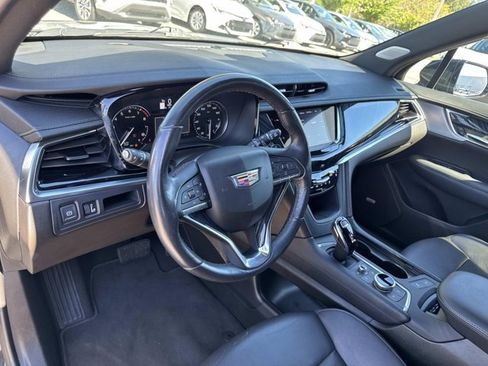 Used 2024 Cadillac XT6 Premium Luxury image 13