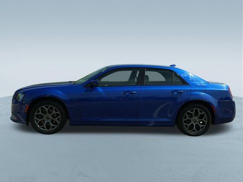 Used 2018 Chrysler 300 S AWD/4WD image 4