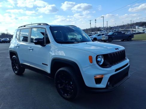 Used 2022 Jeep Renegade Altitude w/ Convenience Group AWD/4WD image 7