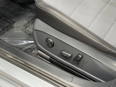 Used 2026 Volkswagen Jetta SE FWD image 41