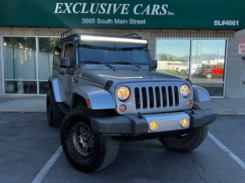 Used 2014 Jeep Wrangler Sahara w/ Connectivity Group AWD/4WD image 1