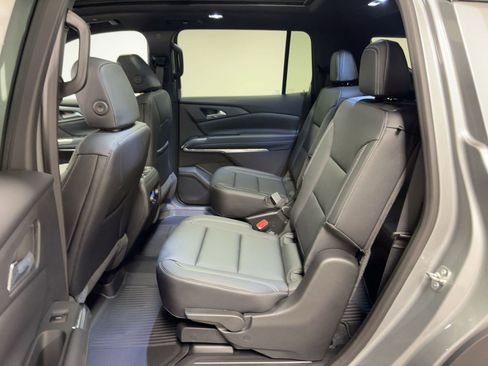 New 2026 Chevrolet Traverse LT w/ Sun and Wheel Package image 15