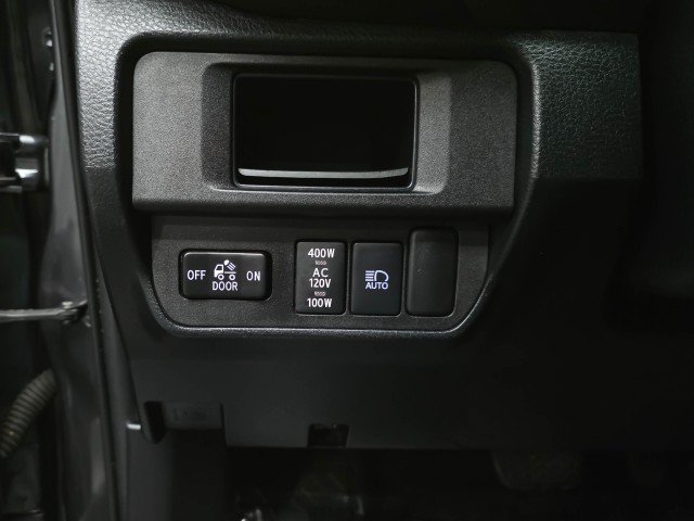 Used 2019 Toyota Tacoma TRD Sport w/ Technology Package AWD/4WD image 31