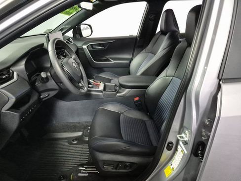 Used 2024 Toyota RAV4 XSE image 9