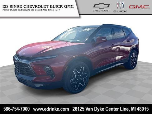 Used 2025 Chevrolet Blazer RS image 1