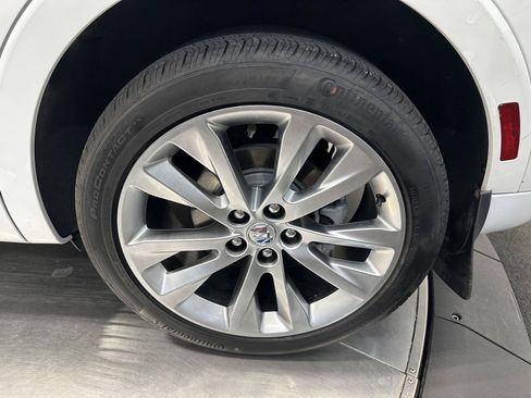 Used 2023 Buick Envision Avenir w/ Premium Seat Package AWD/4WD image 9