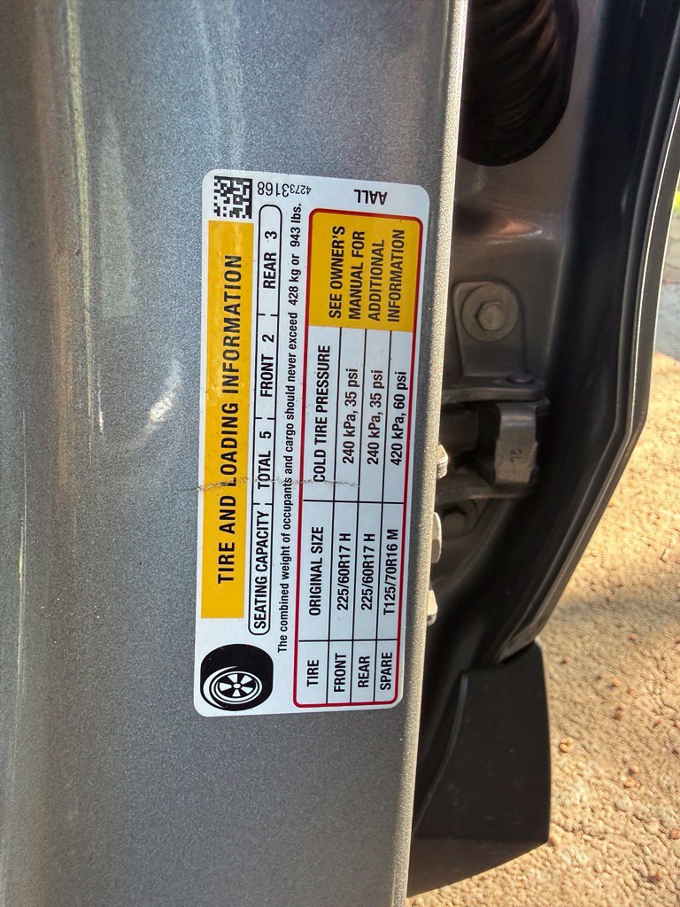 Used 2025 Chevrolet Trax LT FWD image 20