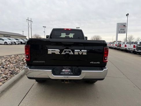 Used 2025 RAM 3500 Big Horn AWD/4WD image 7