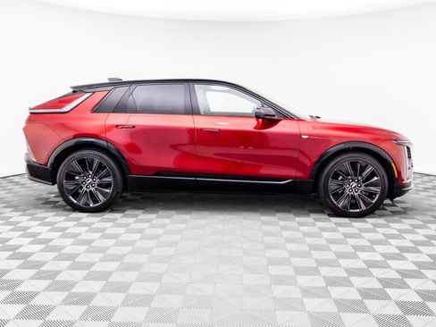 New 2026 Cadillac Lyriq Signature Sport w/ Nappa Leather Package AWD/4WD image 6