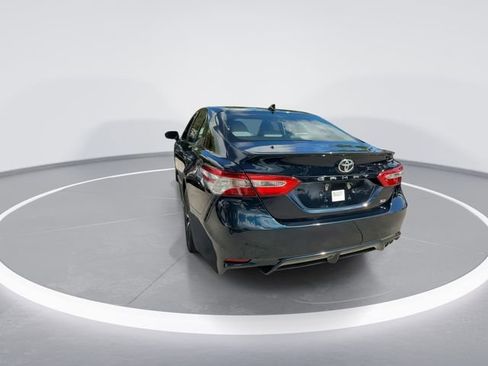 Used 2020 Toyota Camry SE w/ Convenience Package image 6