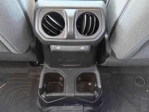 Used 2025 Jeep Wrangler Unlimited Sport AWD/4WD image 12