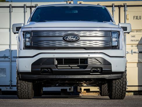 New 2025 Ford F150 Lightning Lariat image 9