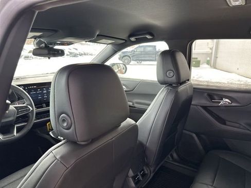 New 2026 Chevrolet Equinox LT w/ Convenience Package II image 28