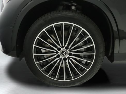 New 2026 Mercedes-Benz GLC 300 4MATIC image 11
