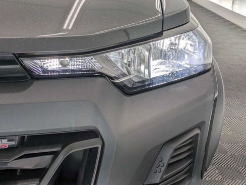 Used 2023 Chevrolet Colorado Trail Boss w/ Technology Package AWD/4WD image 10