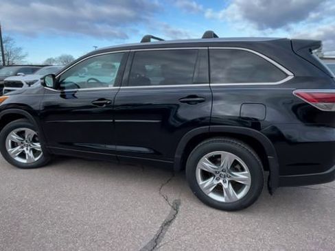 Used 2016 Toyota Highlander Limited w/ Protection Package #3 image 4