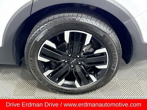 Used 2025 Kia Telluride SX Prestige image 4