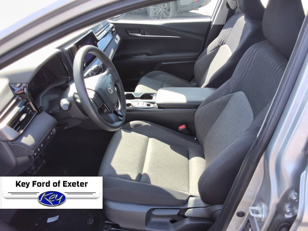 Used 2025 Toyota Camry LE FWD image 24
