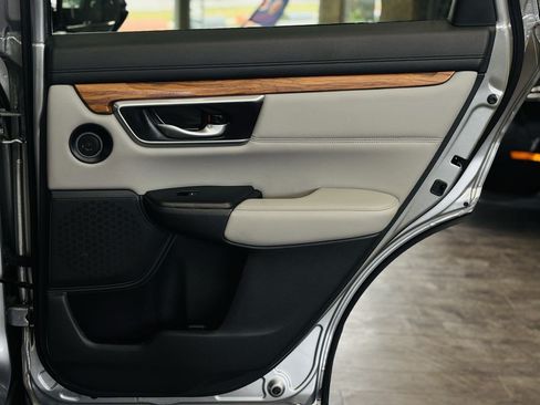 Used 2020 Honda CR-V Touring image 38