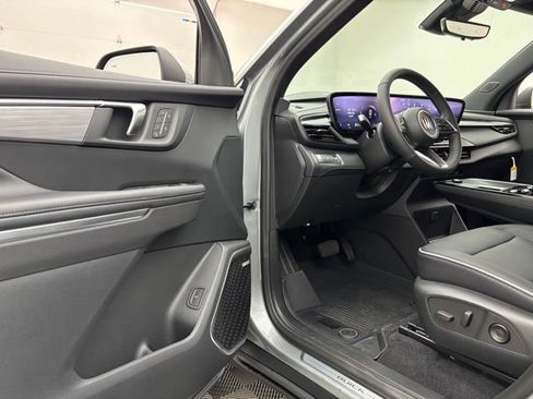 New 2026 Buick Enclave Preferred w/ Power Package FWD image 18