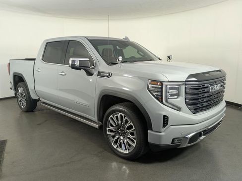 Used 2025 GMC Sierra 1500 Denali Ultimate image 2