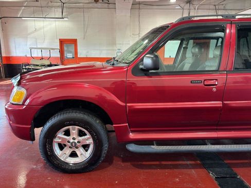 Used 2005 Ford Explorer Sport Trac XLT image 11