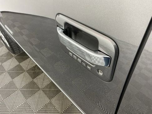 Used 2013 Ford F150 Platinum image 10