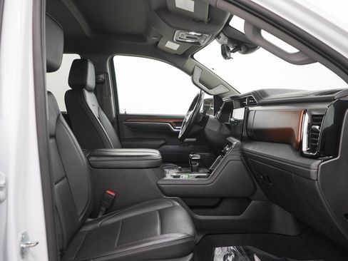 Used 2023 GMC Sierra 1500 Denali w/ Technology Package AWD/4WD image 13