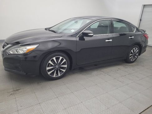 Used 2017 Nissan Altima 2.5 SL image 2