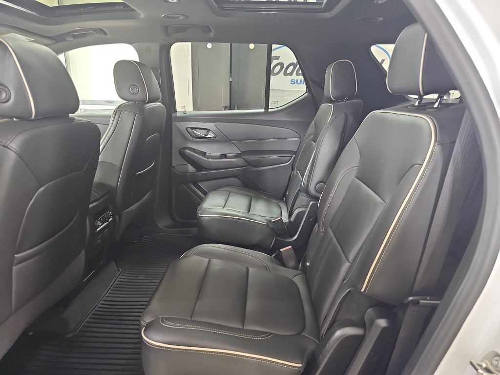 Used 2023 Chevrolet Traverse Premier AWD/4WD image 19