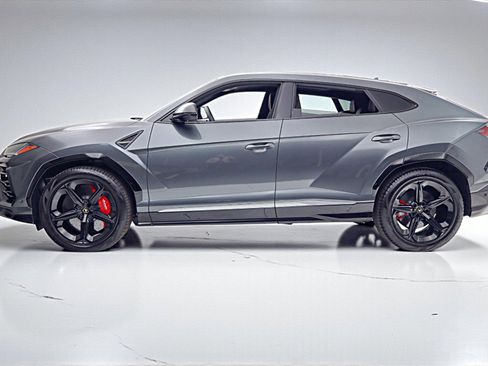 Used 2020 Lamborghini Urus image 3