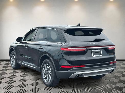 Used 2024 Lincoln Corsair AWD image 5
