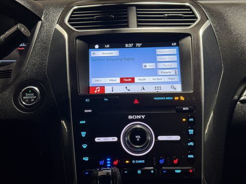 Used 2019 Ford Explorer Sport w/ Equipment Group 401A AWD/4WD image 16