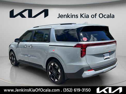 New 2026 Kia Carnival EX FWD image 5