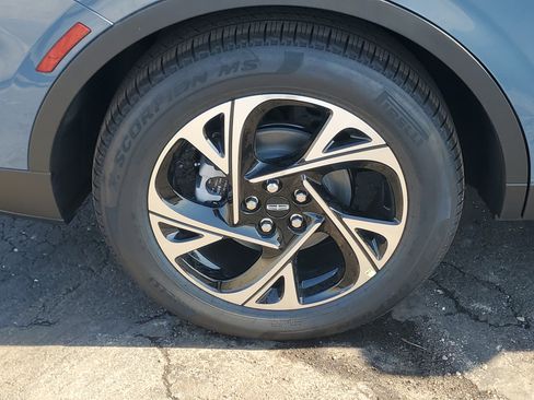 New 2026 Lincoln Nautilus Premier w/ Equipment Group 102A image 5