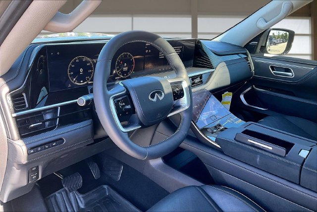 Used 2026 INFINITI QX80 Luxe RWD image 13