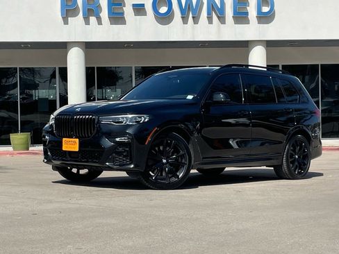 Used 2022 BMW X7 xDrive40i w/ M Sport Package image 2