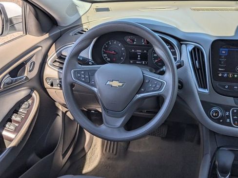 Used 2025 Chevrolet Malibu LT FWD image 15