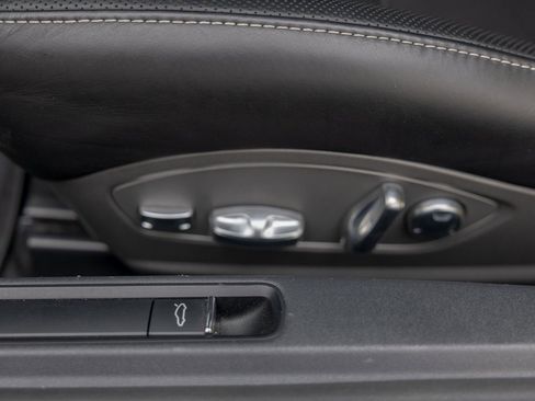 Used 2019 Porsche 911 Turbo S image 20