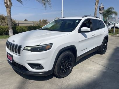 Used 2019 Jeep Cherokee Latitude w/ Popular Appearance Group