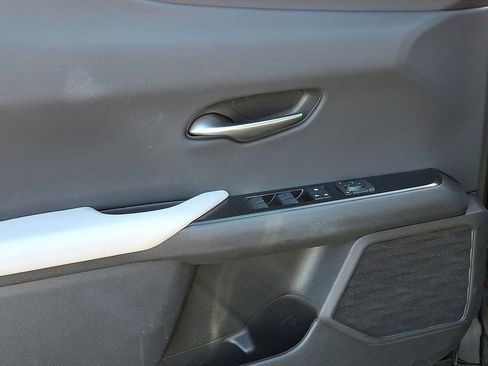 Used 2023 Lexus UX 250h 250h Premium image 12