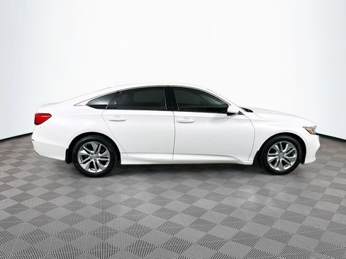 Used 2018 Honda Accord LX image 4