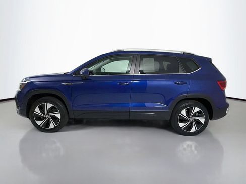 Used 2024 Volkswagen Taos SE AWD/4WD image 4