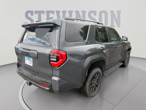 Used 2025 Toyota 4Runner SR5 AWD/4WD image 5