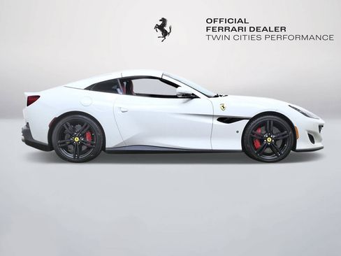 Certified 2019 Ferrari Portofino RWD image 7