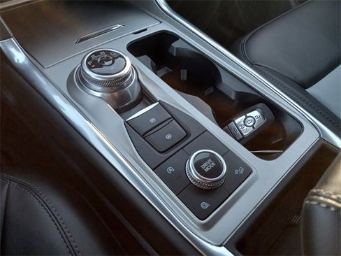 Used 2023 Ford Explorer XLT w/ Equipment Group 202A image 24