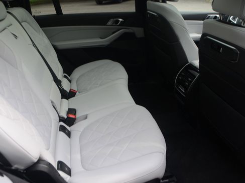 Used 2026 BMW X7 xDrive40i AWD/4WD image 14