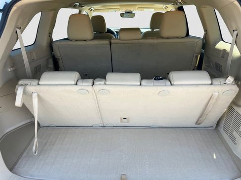 Used 2019 Toyota Highlander XLE AWD/4WD image 5