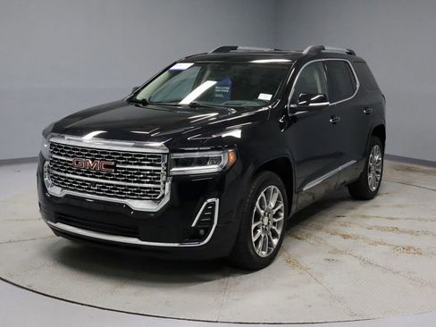 Used 2023 GMC Acadia Denali w/ Denali Ultimate Package AWD/4WD image 7