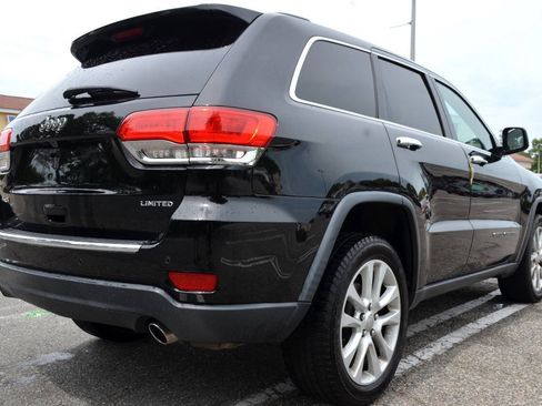 Used 2017 Jeep Grand Cherokee Limited AWD/4WD image 5
